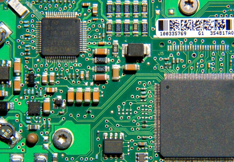 Understanding Circuit Boards and Their Components Understanding Circuit Boards and Their Components